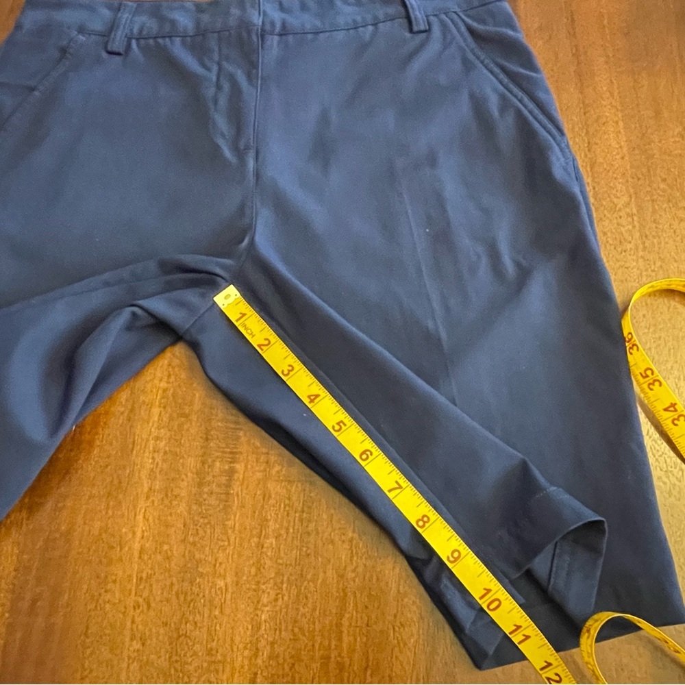 Puma Women's Deep Blue Bermuda golf shorts - Picture 6 of 9